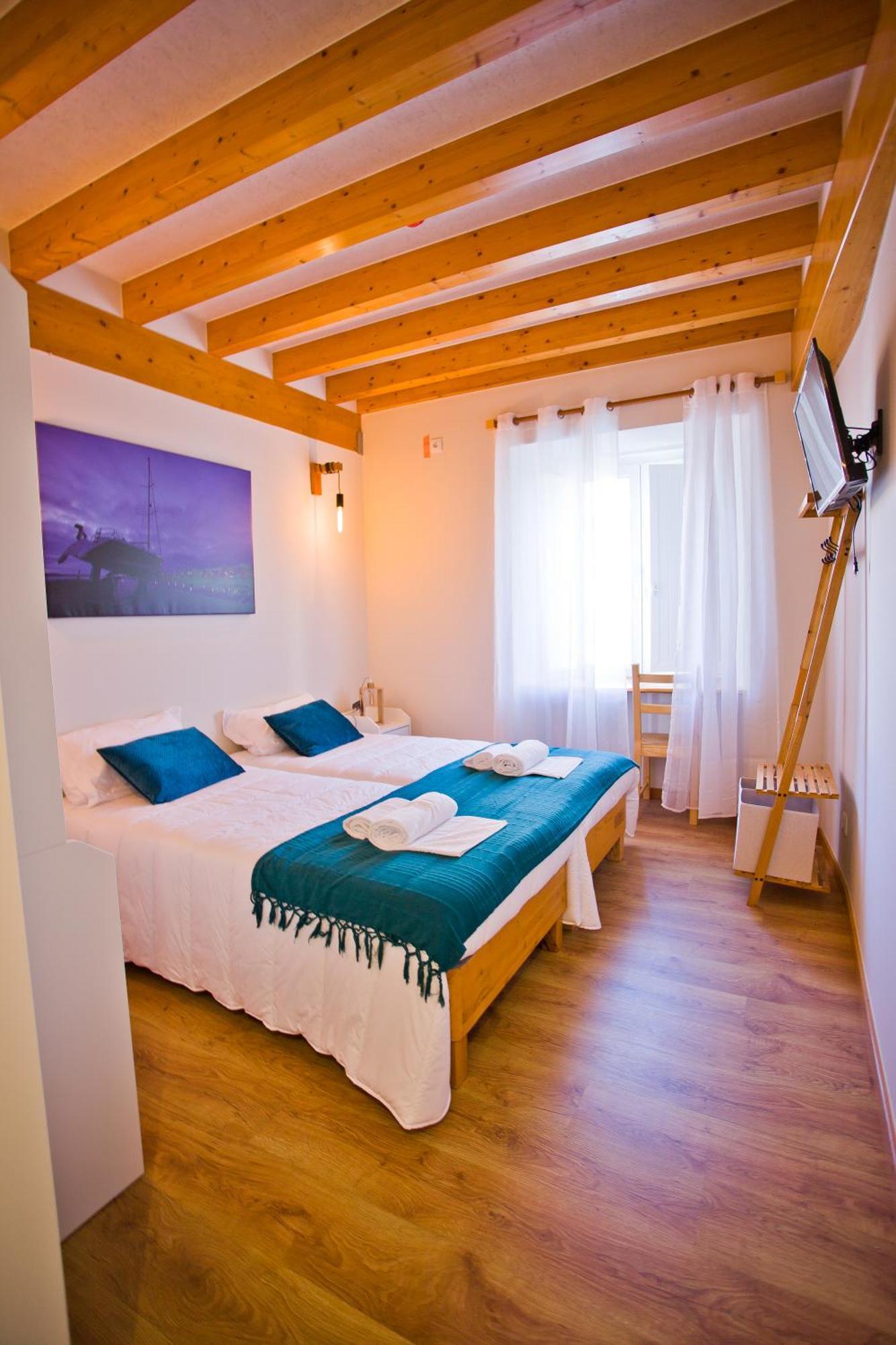 Guest House 10 De Agosto فيغيورا دا فوز المظهر الخارجي الصورة
